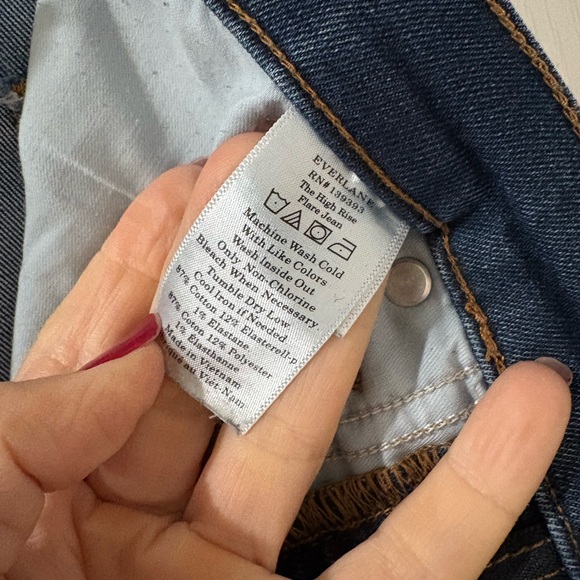 Everlane High Rise Flare Jeans (27 waist; 28 length) - Picture 4 of 9